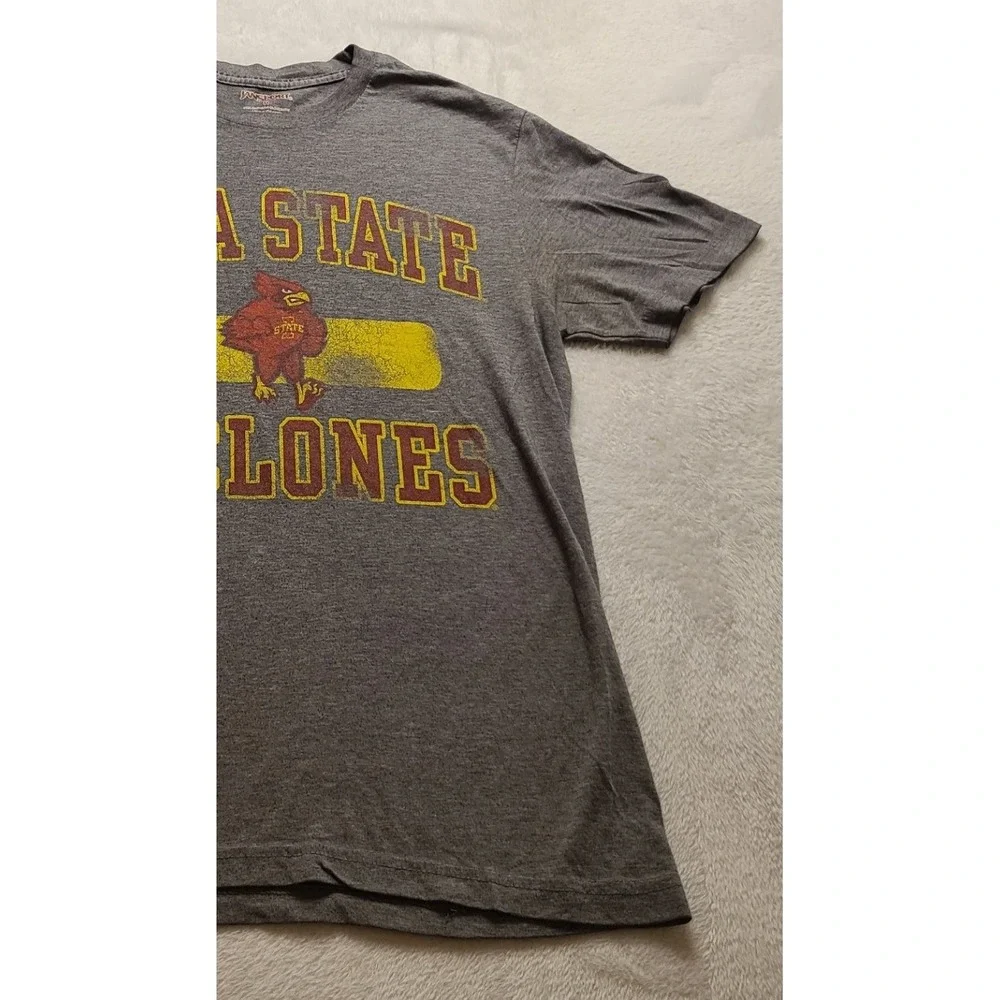 Jansport Iowa State Cyclones Men's Medium Gray Graphic T-Shirt NCAA Cy Cardinal